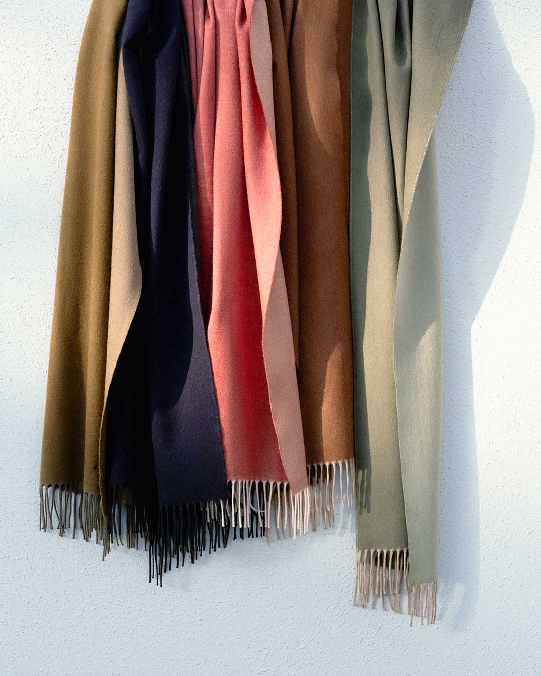 FW25_ADV-SOCIAL-CROPS_4x5_NO_LOGO_SL_32