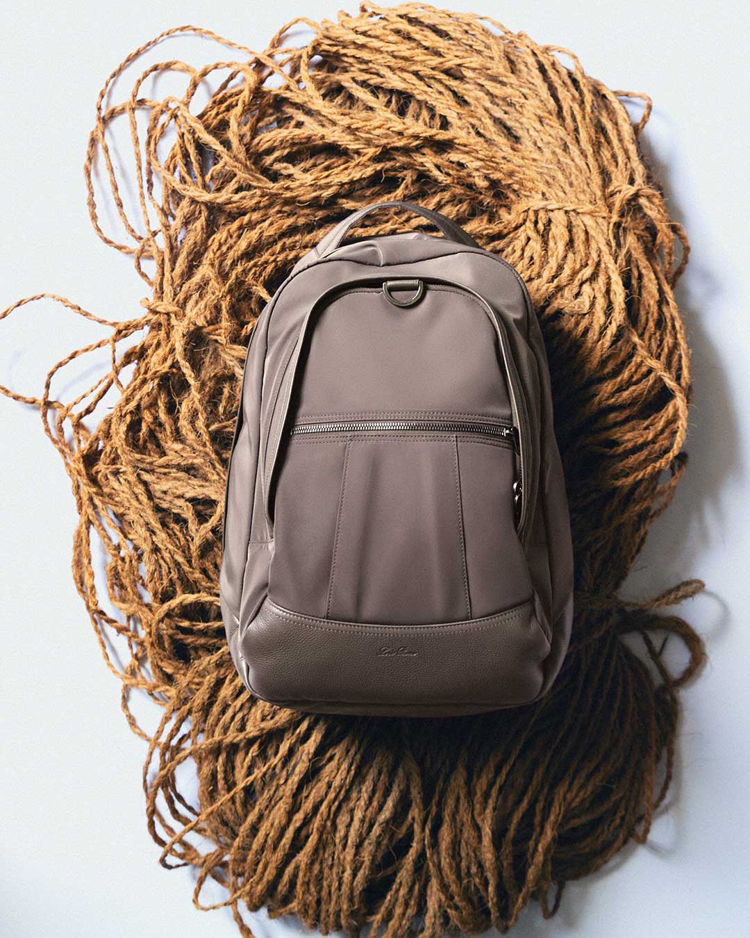 FW25_ADV-SOCIAL-CROPS_4x5_NO_LOGO_SL_16