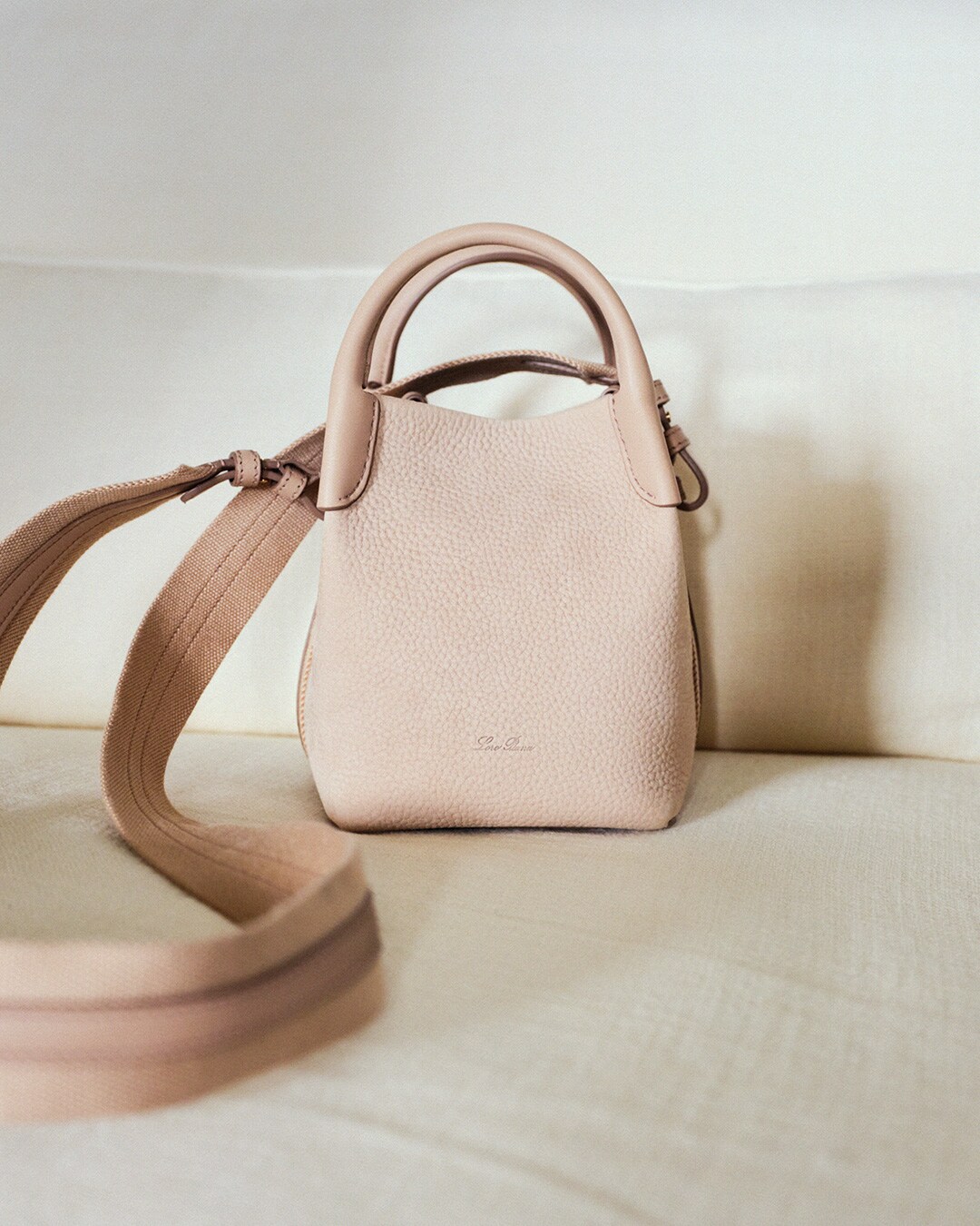 FW25_ADV-SOCIAL-CROPS_4x5_NO_LOGO_SL_15