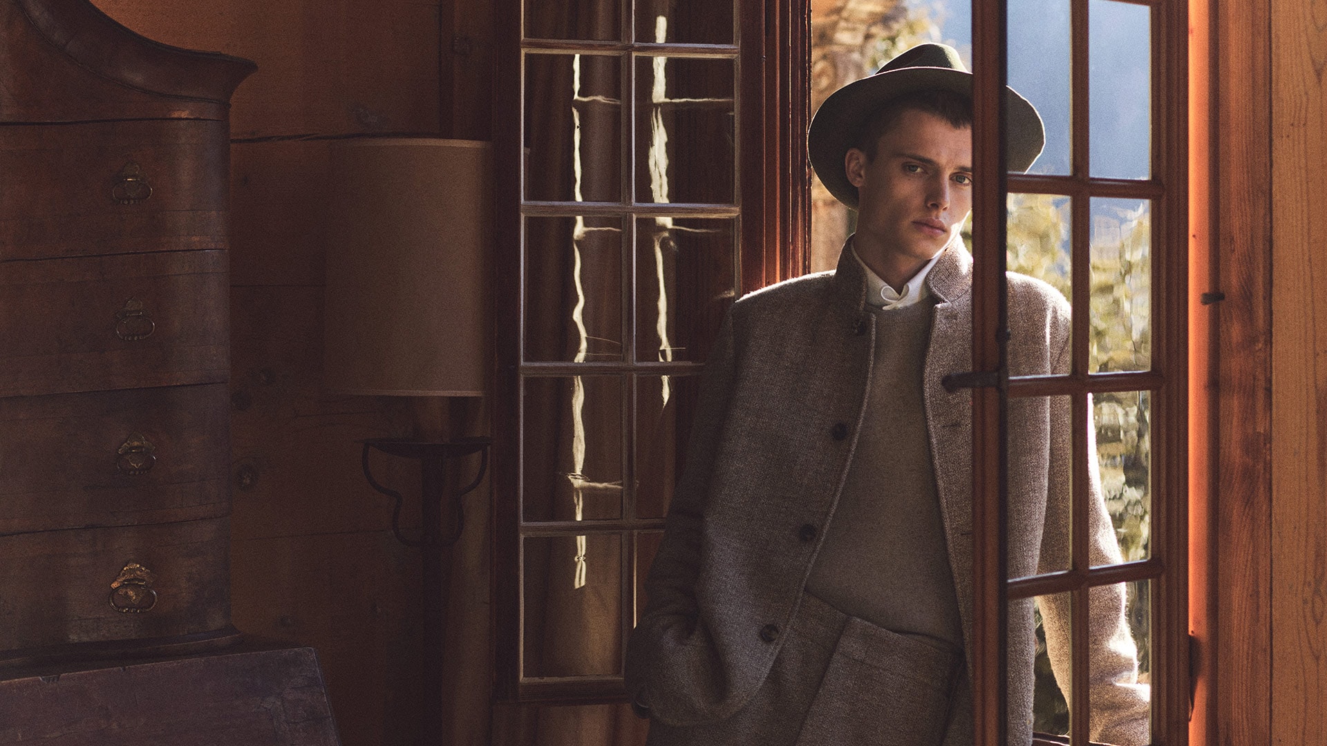 S03_AvD_HOLIDAY25-26_109-16X9