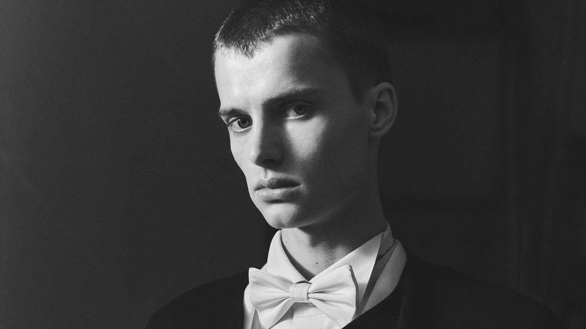 S21_AvD_HOLIDAY25-26_071-16X9