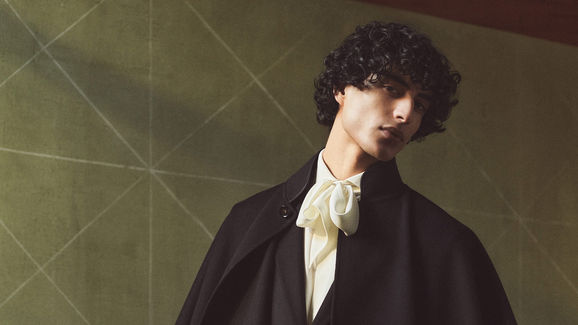 S15_AvD_HOLIDAY25-26_044-16X9