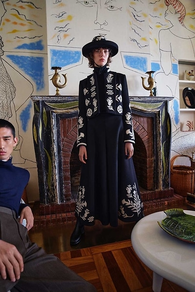 FW25_ADV-SOCIAL-CROPS_4x5_NO_LOGO_LP2