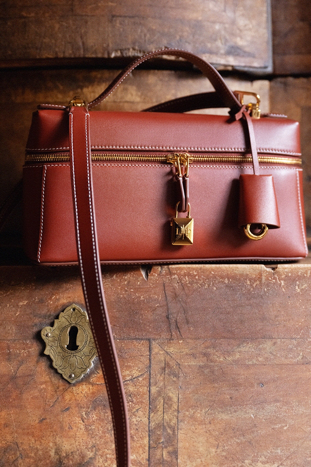 カシュファー、ロロ・ピアーナを象徴するカシミヤの崇高な解釈 | JP